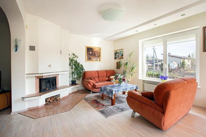 Parduodamas namas Romainių g., Romainiai, Kauno m., Kauno m. sav., 248.00 m² ploto 4 kambariai 2