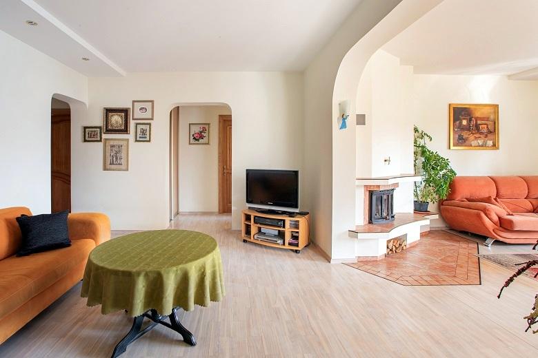 Parduodamas namas Romainių g., Romainiai, Kauno m., Kauno m. sav., 248.00 m² ploto 4 kambariai 4