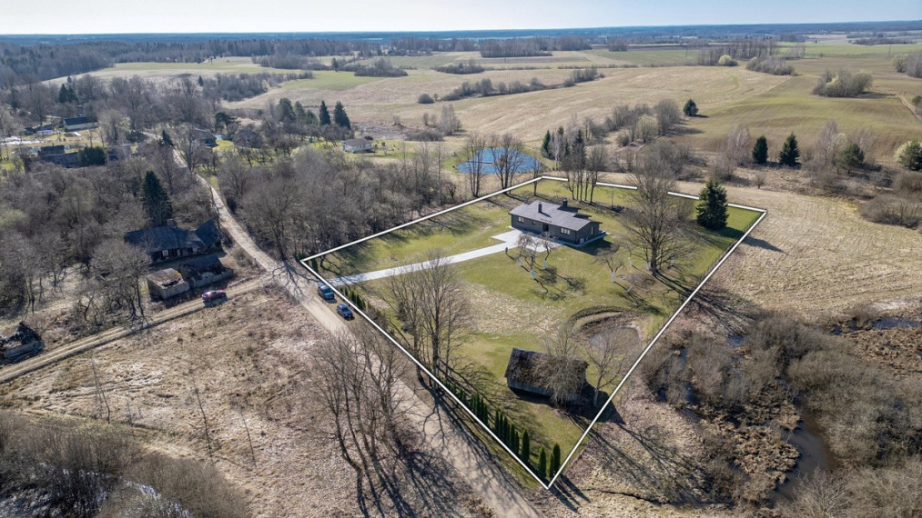 Parduodamas namas Vaiškūnų g., Jakūbonių k., Širvintų r. sav., 175.87 m2 ploto, 1 aukštai 4