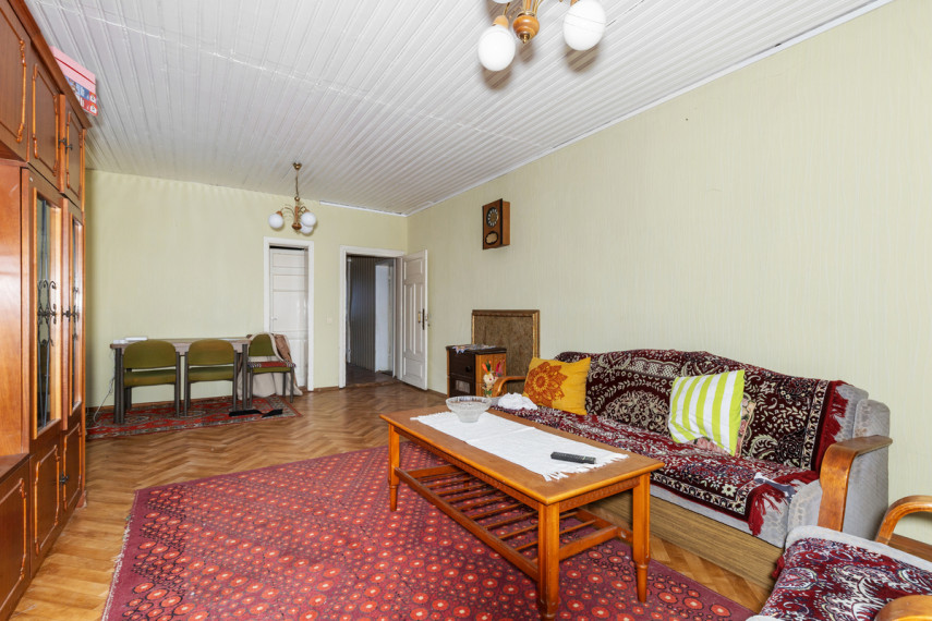 Parduodamas namas P. Bžostovskio g., Šalčininkų m., Šalčininkų r. sav., 98 m2 ploto, 1 aukštai 6