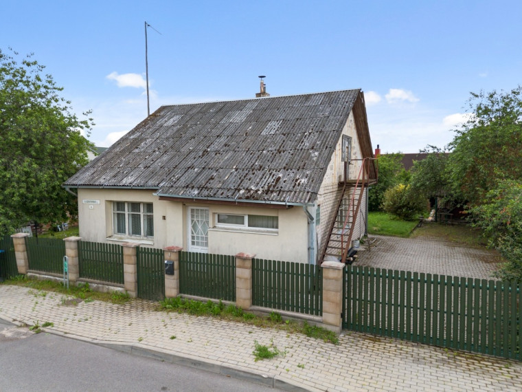 Parduodamas namas P. Bžostovskio g., Šalčininkų m., Šalčininkų r. sav., 98 m2 ploto, 1 aukštai 14