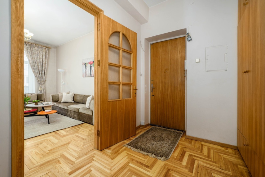 Nuomojamas butas Gedimino pr., Vilniaus m., Vilniaus m. sav., 61.55 m2 ploto, 2 kambariai 28