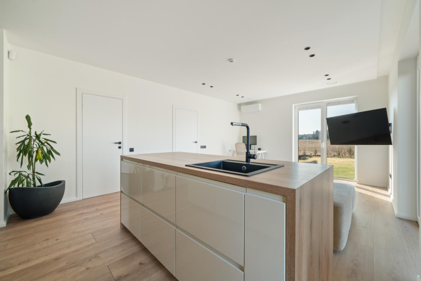 Parduodamas namas Mėnulio g., Nemenčinėlės k., Vilniaus r. sav., 60.64 m² ploto 3 kambariai 4