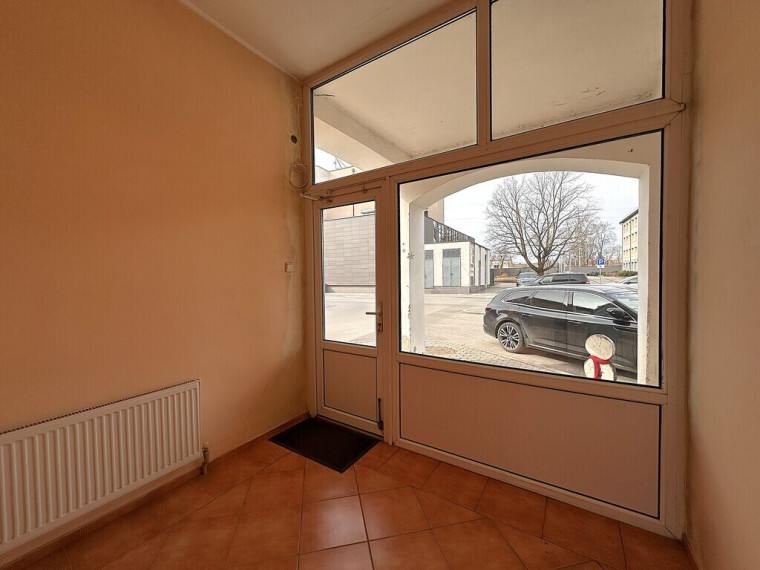 PARDUODAMOS 233.28 KV. M. KOMENCINĖS PATALPOS PASVALIO MIESTO CENTRE, BIRŽŲ G. 12 3