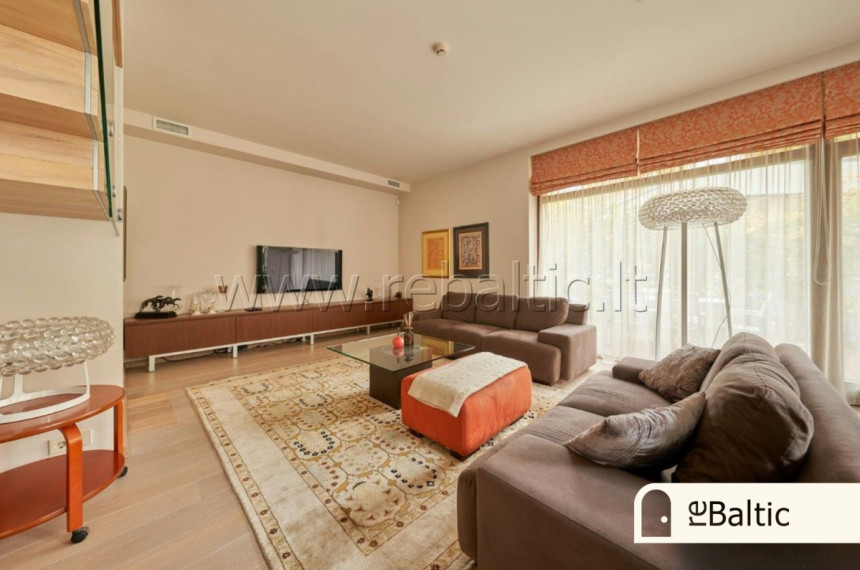 Parduodamas namas Rasų g., Vilniaus m., Vilniaus m. sav., 245 m2 ploto, 2 aukštai 9