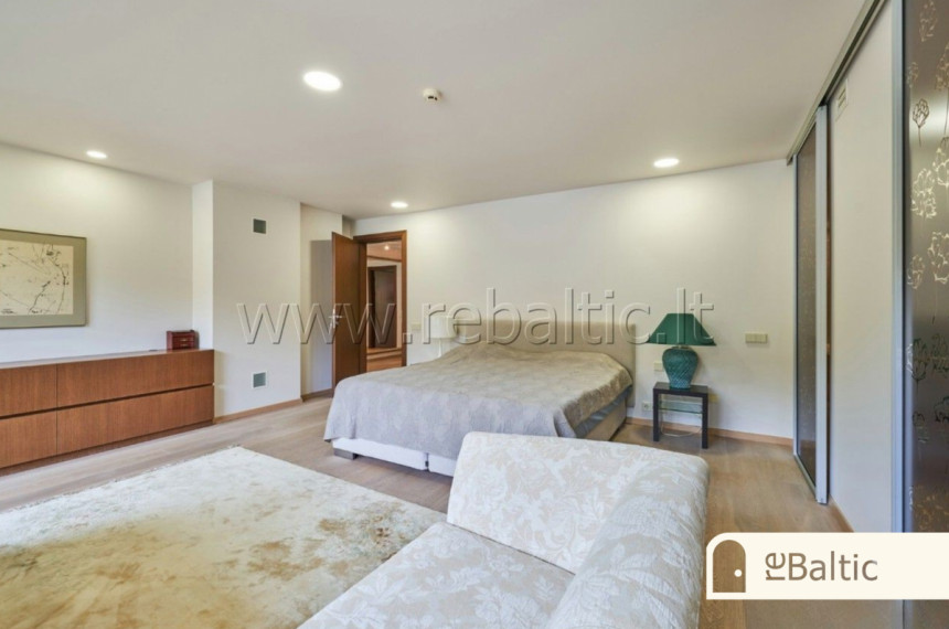 Parduodamas namas Rasų g., Vilniaus m., Vilniaus m. sav., 245 m2 ploto, 2 aukštai 16
