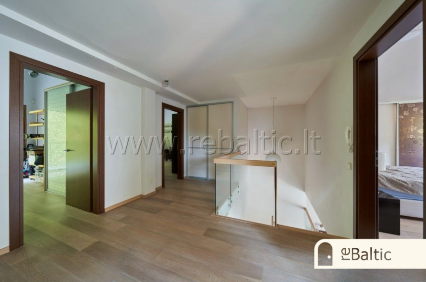 Parduodamas namas Rasų g., Vilniaus m., Vilniaus m. sav., 245 m2 ploto, 2 aukštai 19