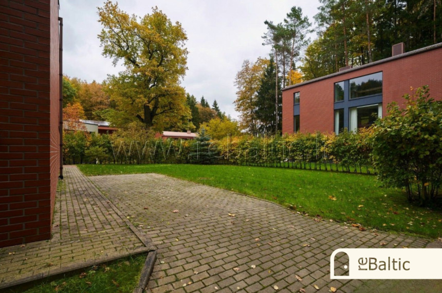 Parduodamas namas Rasų g., Vilniaus m., Vilniaus m. sav., 245 m2 ploto, 2 aukštai 30