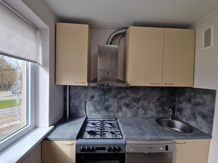 Nuomojamas butas Birželio 23-iosios g., Dainava, Kauno m., Kauno m. sav., 32.00 m² ploto 1 kambarys 2