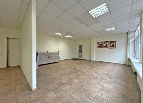 Nuomojamos administracinės, gamybinės, kitos paskirties, maitinimo, paslaugų, prekybos patalpos Lentvario g., Paneriai, Vilniaus m., Vilniaus m. sav., 54 m2 ploto