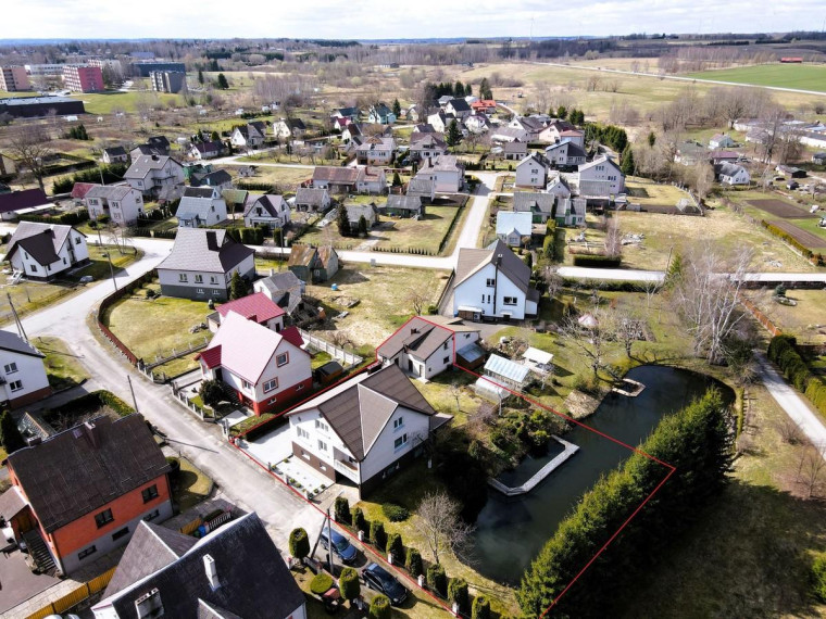 Parduodamas namas Agrastų g., Kelmės m., Kelmės r. sav., 261.83 m² ploto 5 kambariai 3