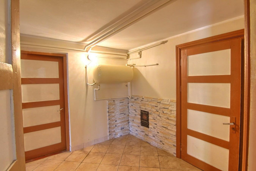 Parduodamas namas Agrastų g., Kelmės m., Kelmės r. sav., 261.83 m² ploto 5 kambariai 25