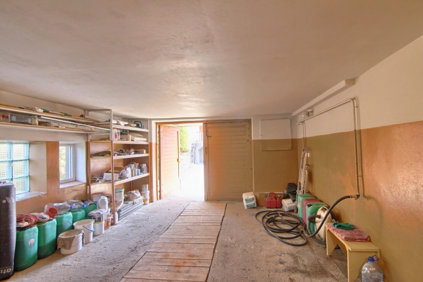 Parduodamas namas Agrastų g., Kelmės m., Kelmės r. sav., 261.83 m² ploto 5 kambariai 26