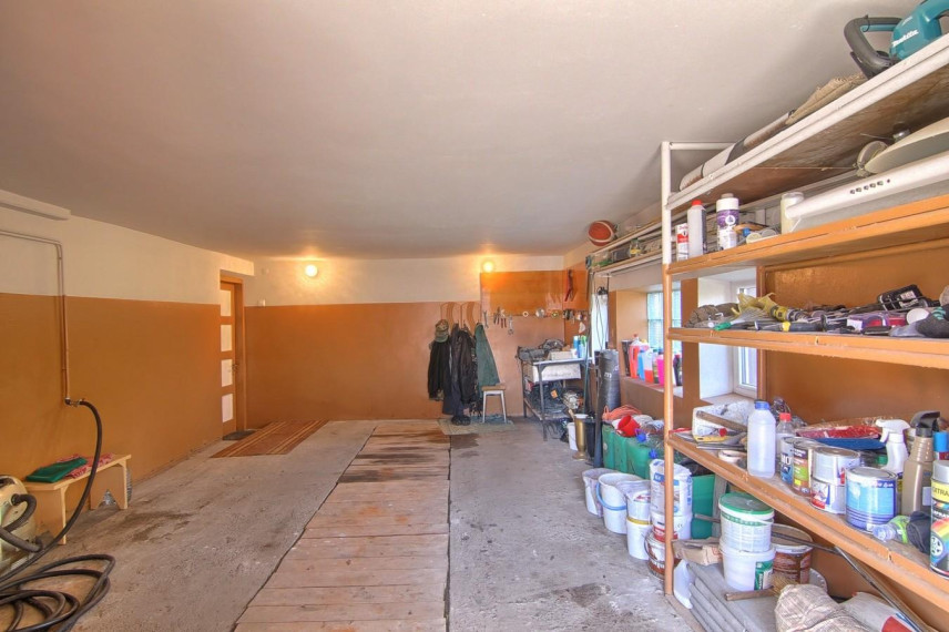Parduodamas namas Agrastų g., Kelmės m., Kelmės r. sav., 261.83 m² ploto 5 kambariai 27