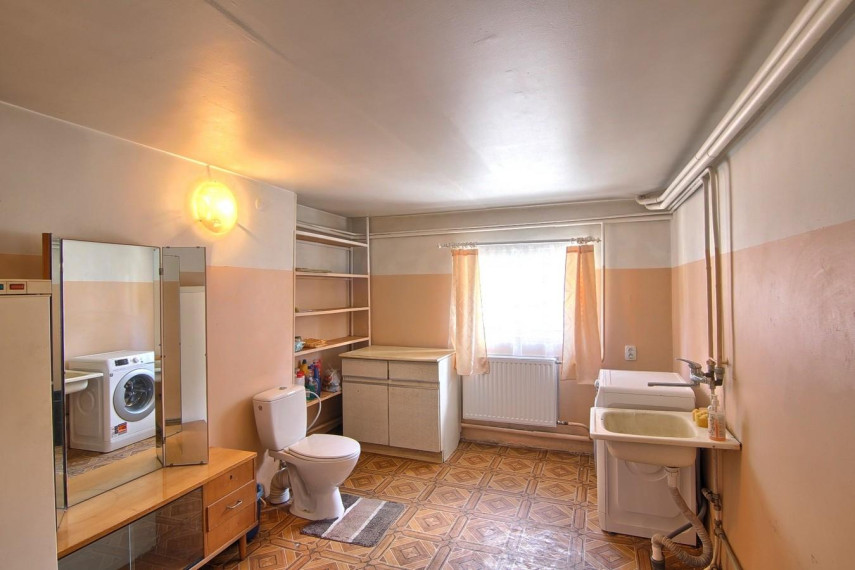 Parduodamas namas Agrastų g., Kelmės m., Kelmės r. sav., 261.83 m² ploto 5 kambariai 28