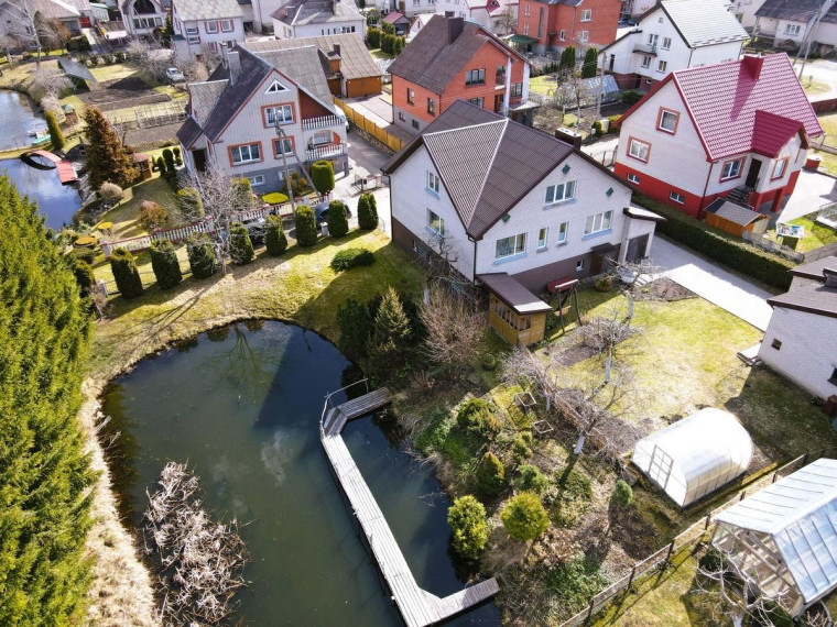 Parduodamas namas Agrastų g., Kelmės m., Kelmės r. sav., 261.83 m² ploto 5 kambariai 45