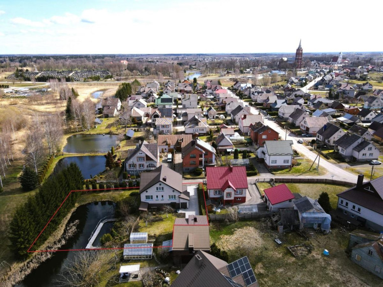 Parduodamas namas Agrastų g., Kelmės m., Kelmės r. sav., 261.83 m² ploto 5 kambariai 6