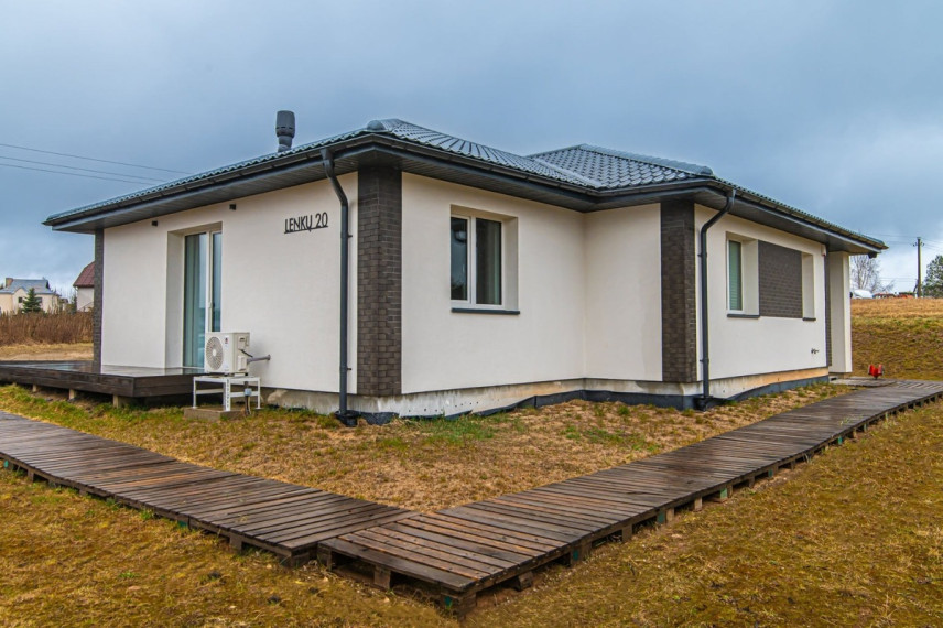 Parduodamas namas Lenkų g., Mickūnų mstl., Vilniaus r. sav., 123.8 m2 ploto, 1 aukštai 3