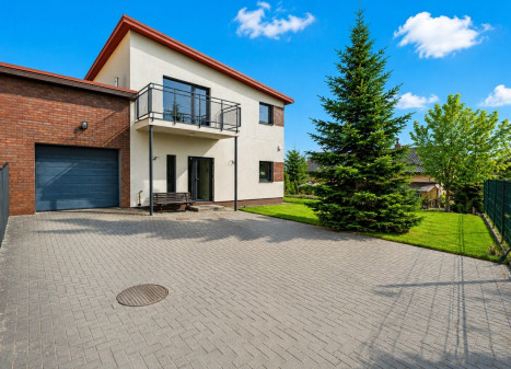 Parduodamas namas Miško g., Vilniaus m., Vilniaus m. sav., 200 m2 ploto, 2 aukštai Parduodamas namas Miško g., Vilniaus m., Vilniaus m. sav., 200 m2 ploto, 2 aukštai