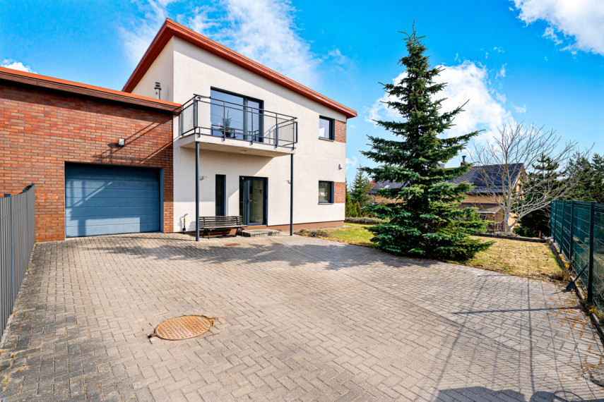 Parduodamas namas Miško g., Antežerių k., Vilniaus r. sav., 200 m2 ploto, 2 aukštai 3