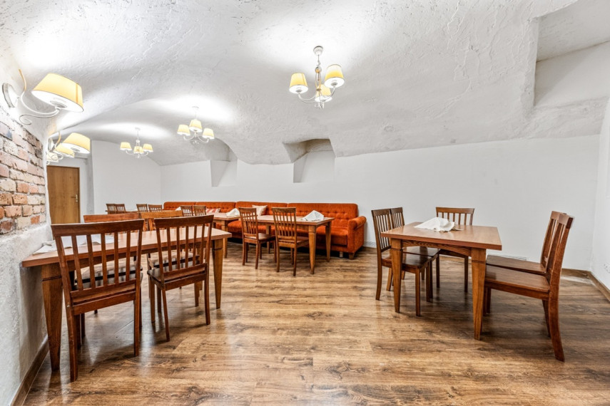 Parduodamos administracinės, gamybinės, kitos paskirties, maitinimo, paslaugų, prekybos, sandėliavimo patalpos Pylimo g., Vilniaus m., Vilniaus m. sav., 120.43 m2 ploto 1