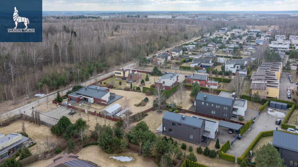 Parduodamas namas Austrų g., Kalnėnai, Vilniaus m., Vilniaus m. sav., 250 m2 ploto, 2 aukštai 18
