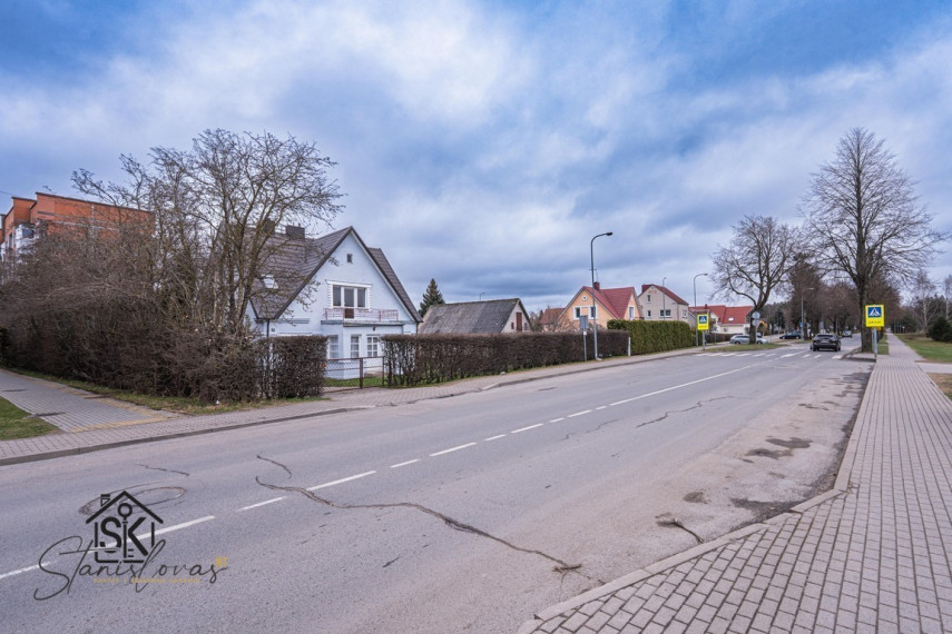 PARDUODAMAS NAMAS SU 12.34 A ŽEMĖS SKLYPU ŠILUTĖJE, ŽALGIRIO G. 17 41