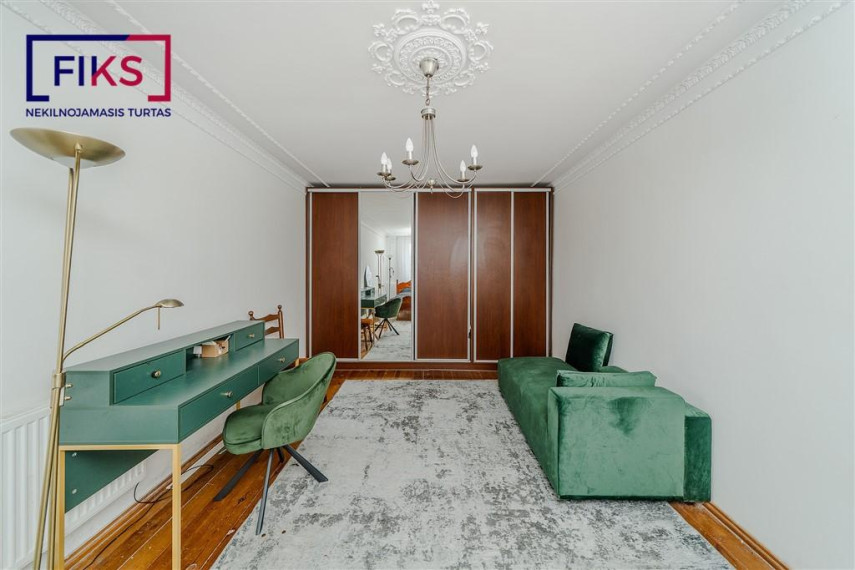 Parduodamas namas Uosio g., Žaliakalnis, Kauno m., Kauno m. sav., 508.00 m² ploto 13 kambarių 18
