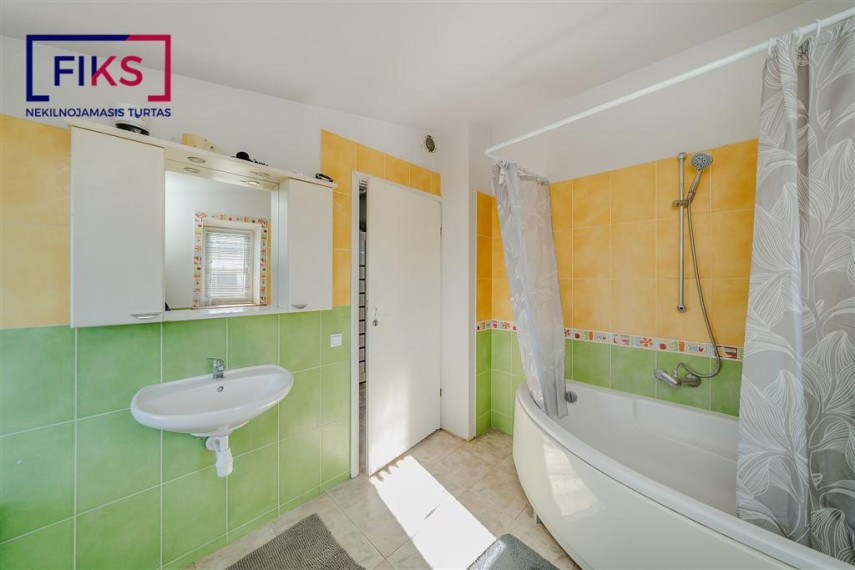 Parduodamas namas Uosio g., Žaliakalnis, Kauno m., Kauno m. sav., 508.00 m² ploto 13 kambarių 28