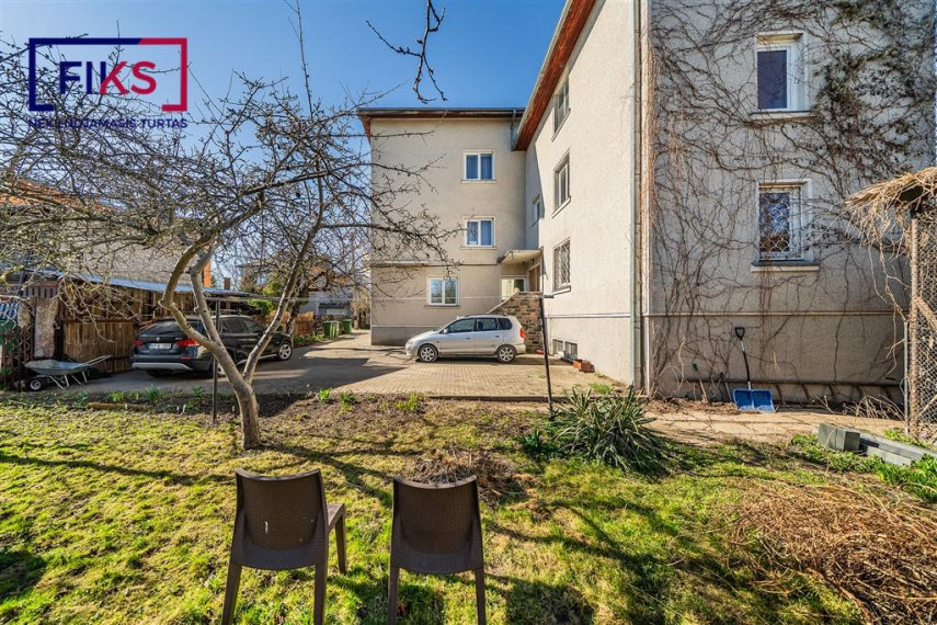 Parduodamas namas Uosio g., Žaliakalnis, Kauno m., Kauno m. sav., 508.00 m² ploto 13 kambarių 32