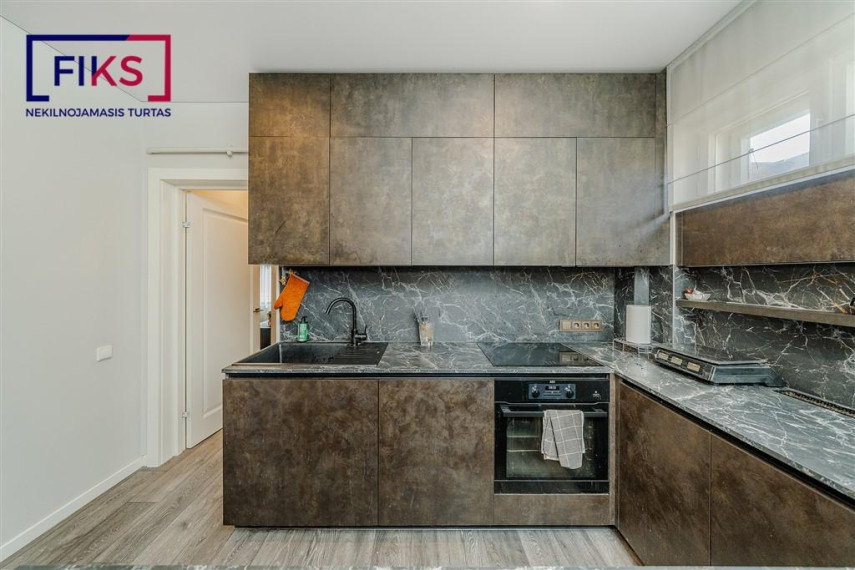 Parduodamas namas Uosio g., Žaliakalnis, Kauno m., Kauno m. sav., 508.00 m² ploto 13 kambarių 7