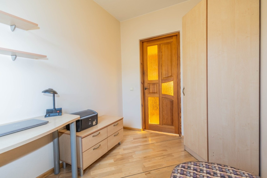 Parduodamas namas Panerių g., Kauno m., Kauno m. sav., 250 m2 ploto, 3 aukštai 24