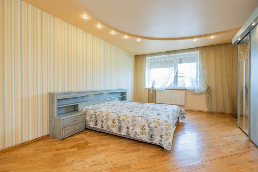 Parduodamas namas Panerių g., Kauno m., Kauno m. sav., 250 m2 ploto, 3 aukštai 27