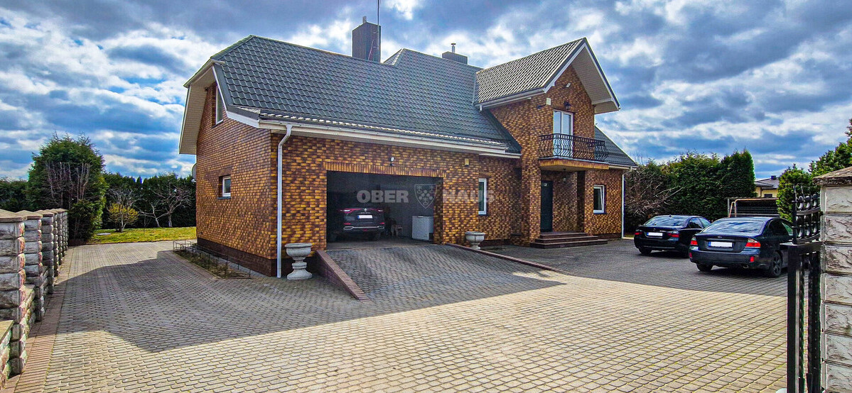 Parduodamas namas Rugiagėlių g., Klonių k., Vilniaus r. sav., 225 m2 ploto, 2 aukštai 2