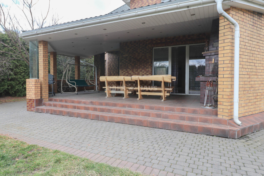 Parduodamas namas Rugiagėlių g., Klonių k., Vilniaus r. sav., 225 m2 ploto, 2 aukštai 4