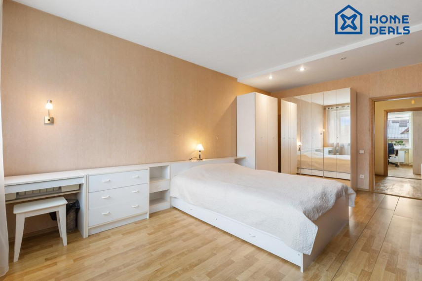 Parduodamas namas Žalčio Karūnos al., Aukštutiniai Kaniūkai, Kauno m., Kauno m. sav., 279.42 m² ploto 4 kambariai 20