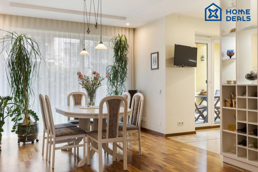 Parduodamas namas Žalčio Karūnos al., Aukštutiniai Kaniūkai, Kauno m., Kauno m. sav., 279.42 m² ploto 4 kambariai 5
