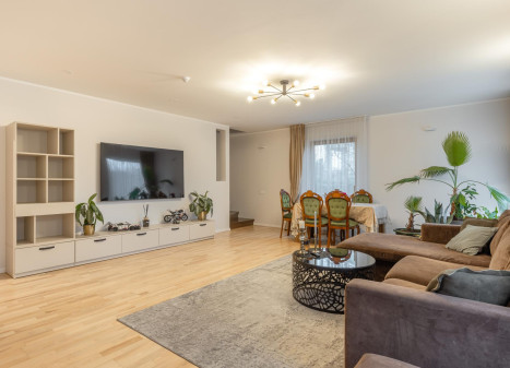 Parduodamas namas Vilties g., Lapių mstl., Kauno r. sav., 264.48 m² ploto 5 kambariai