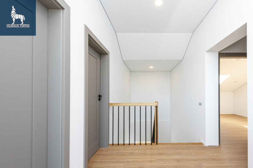 Parduodamas namas Aukštoji g., Karklėnų k., Vilniaus r. sav., 177.51 m2 ploto, 2 aukštai 37