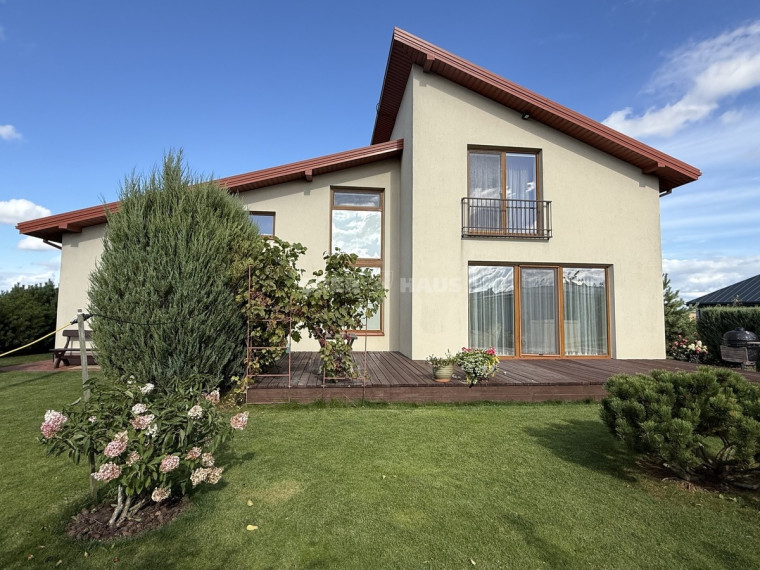 Parduodamas namas Kalnelio g., Ginkūnų k., Šiaulių r. sav., 212.37 m2 ploto, 2 aukštai 3