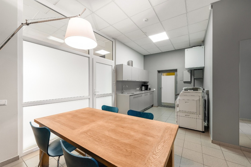 Parduodamos administracinės patalpos Šermukšnių g., Vilniaus m., Vilniaus m. sav., 130 m2 ploto 5