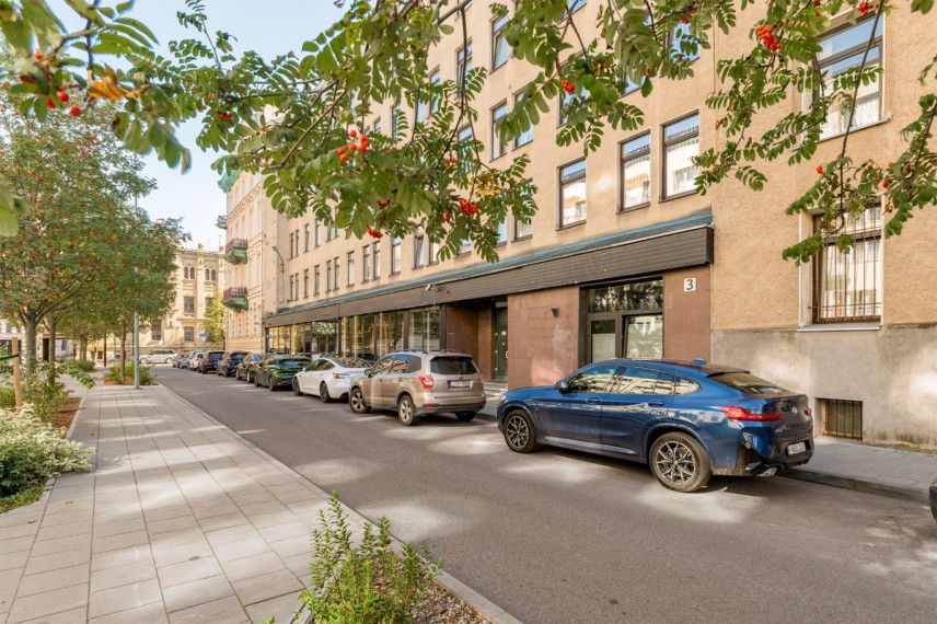 Parduodamos administracinės patalpos Šermukšnių g., Vilniaus m., Vilniaus m. sav., 130 m2 ploto 17