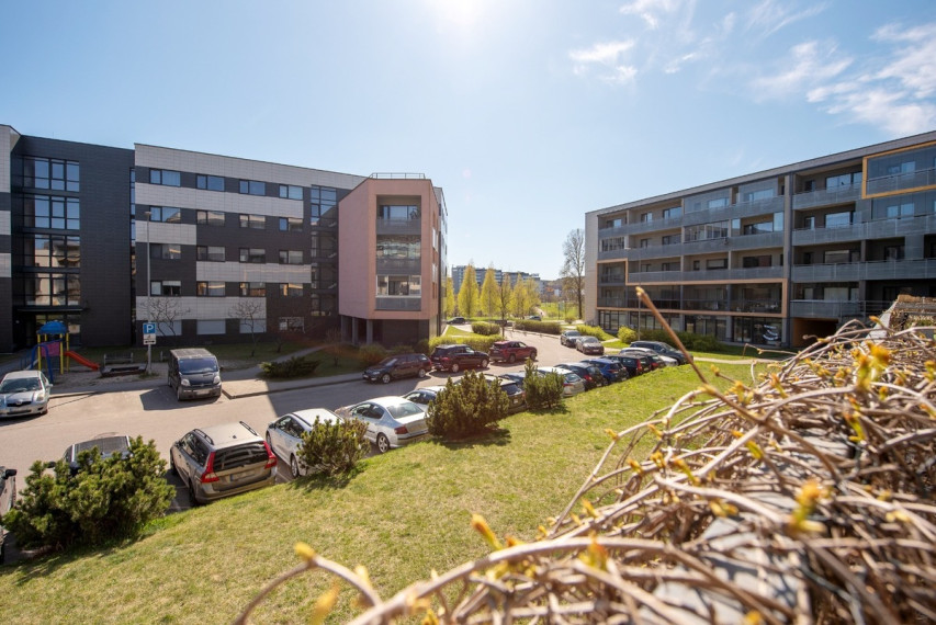Nuomojamas butas Juozo Balčikonio g., Vilniaus m., Vilniaus m. sav., 51.53 m2 ploto, 3 kambariai 12