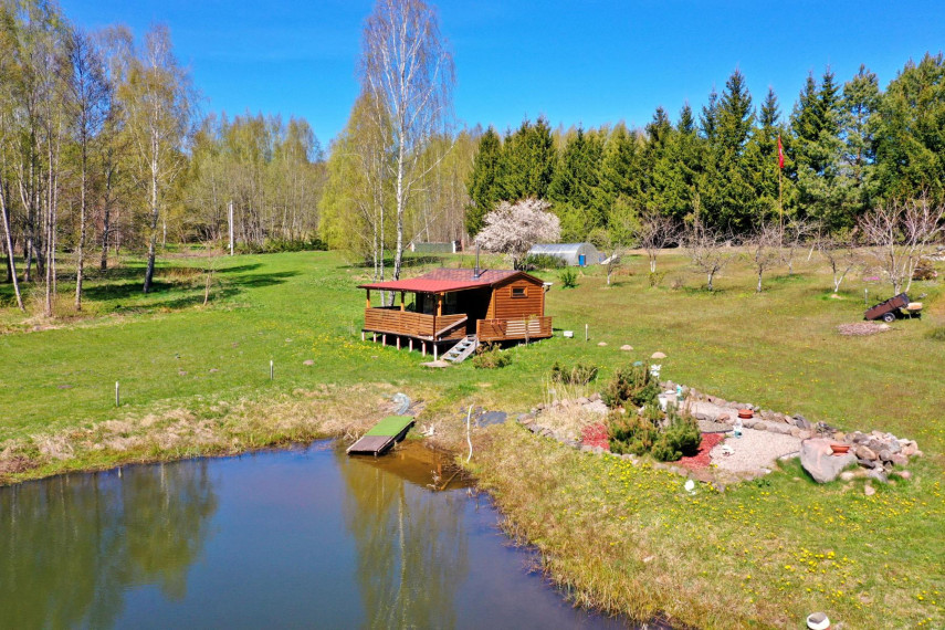 Parduodamas namas Medeikių k., Molėtų r. sav., 36.00 m² ploto 4 kambariai 17