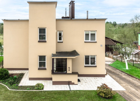 Parduodamas namas Slėnio g., Akmenės m., Akmenės r. sav., 234.86 m2 ploto, 2 aukštai Parduodamas namas Slėnio g., Akmenės m., Akmenės r. sav., 234.86 m2 ploto, 2 aukštai