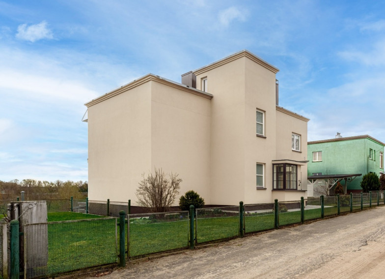 Parduodamas namas Slėnio g., Akmenės m., Akmenės r. sav., 234.86 m2 ploto, 2 aukštai 2