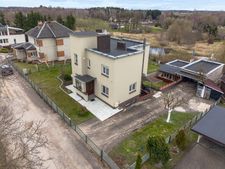 Parduodamas namas Slėnio g., Akmenės m., Akmenės r. sav., 234.86 m2 ploto, 2 aukštai 8