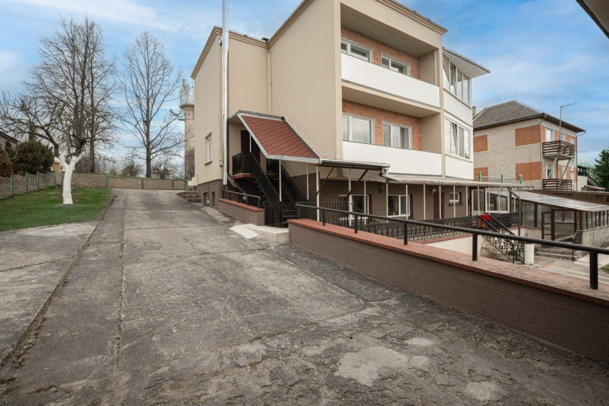 Parduodamas namas Slėnio g., Akmenės m., Akmenės r. sav., 234.86 m2 ploto, 2 aukštai 10