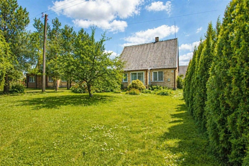 Parduodamas mūrinis namas Tylos g. 9, Užunevėžių k., Panevėžio r. 1