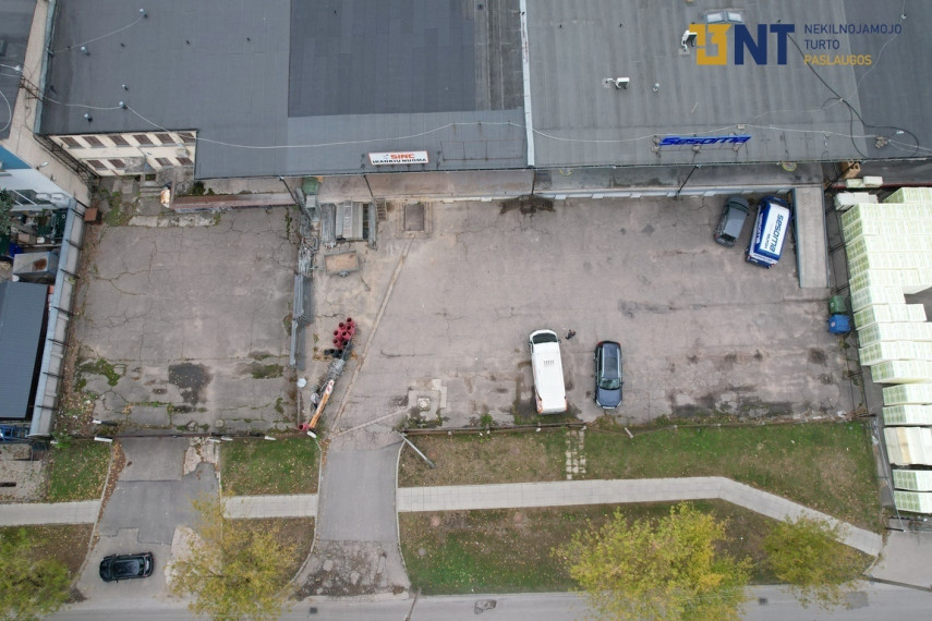 PREKYBOS-SANDĖLIAVIMO PATALPOS, SU RAMPA IR KELTUVU 18